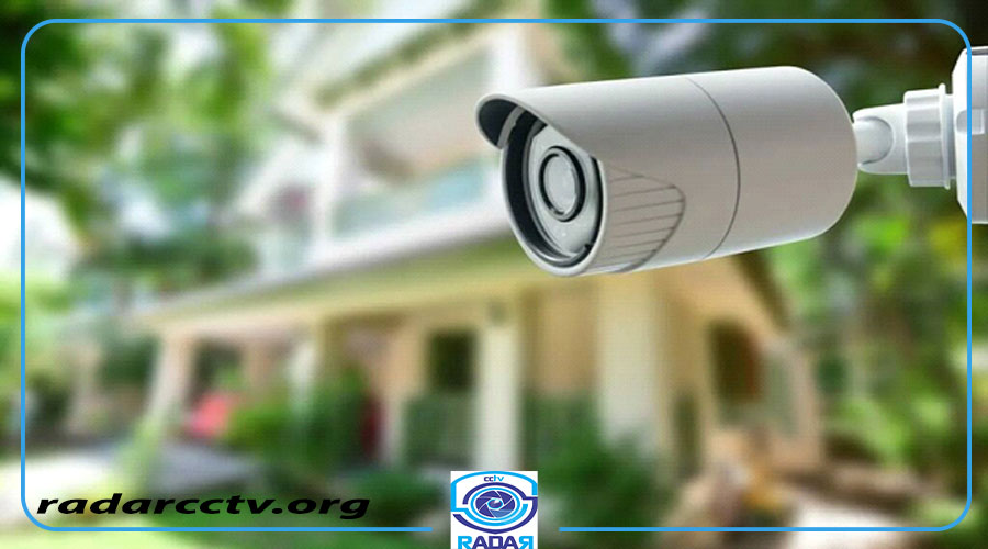 نوعی دوربین مداربسته در یک باغی