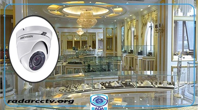 فضای طلافروشی که در کنار آن نوعی دوربین مداربسته است