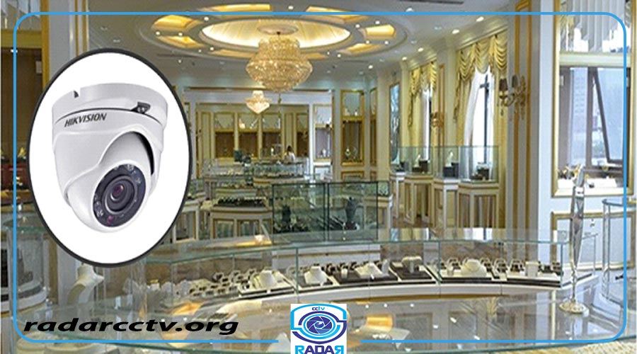 فضای طلافروشی که در کنار آن نوعی دوربین مداربسته است
